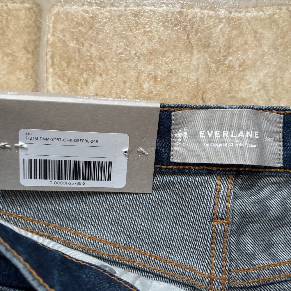 Everlane The Original Cheeky Jean - size 24, Indigo Rinse - Picture 10 of 11